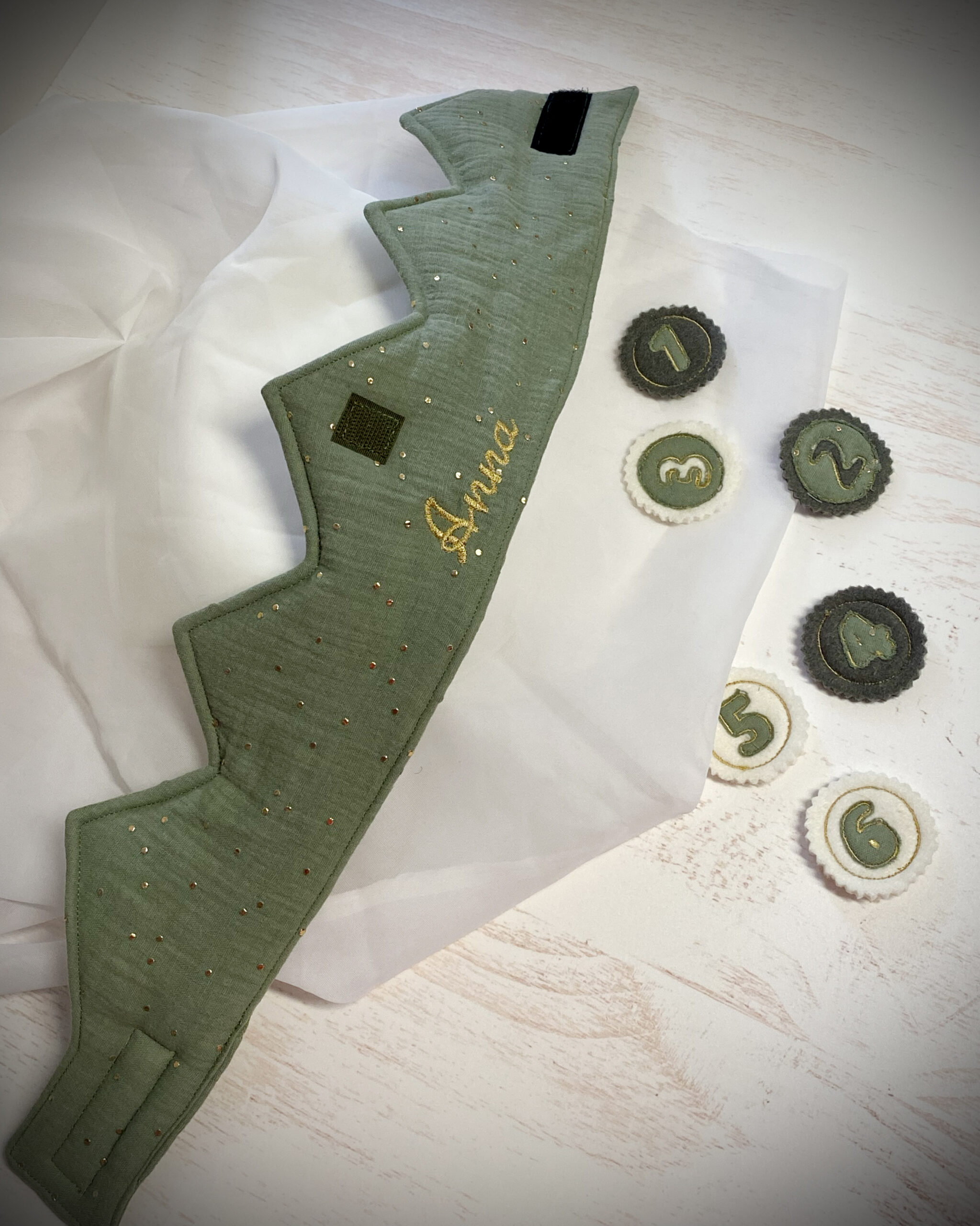 Geburtstagskrone Musselin grün